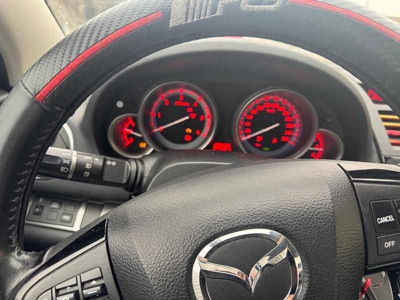 Gebraucht Mazda 6 163 PS (119 kW) 2011 Weiß Limousine