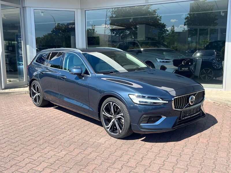 Denim blau Gebraucht 2023 Volvo V60 Ultimate Kombi | 43.900 € (Etwas zu teuer) - Bild 1/4