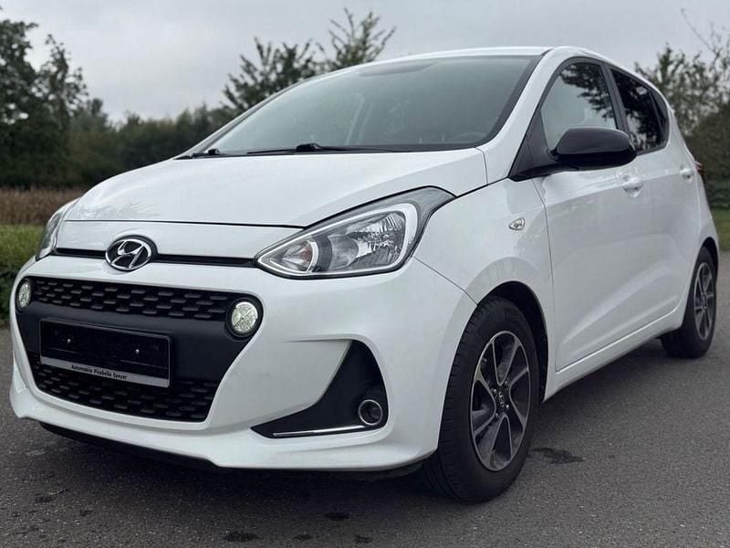 Weiß Gebraucht 2019 Hyundai i10 YES! Kleinwagen | 9.490 € (Fairer Preis) - Bild 1/4