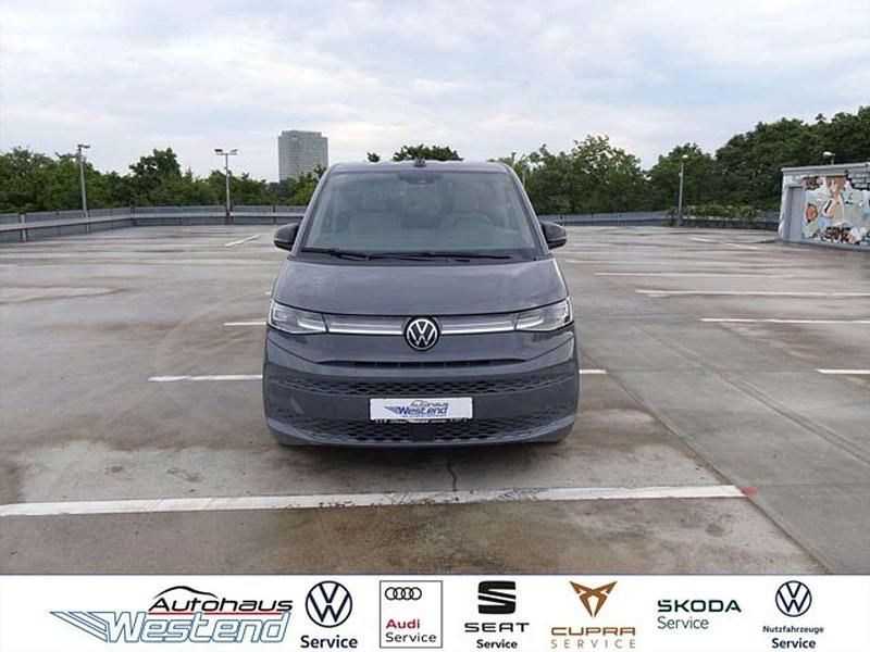 Gebraucht VW Multivan Life 150 PS (110 kW) 2025 Pure grey (grau) Van