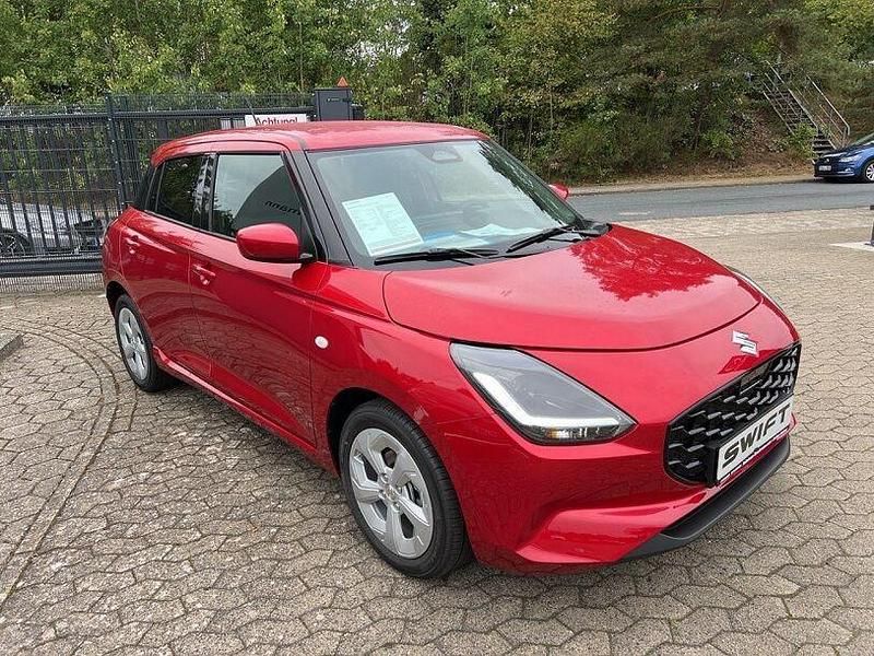 Gebraucht Suzuki Swift Comfort 83 PS (61 kW) 2025 Rot Kleinwagen
