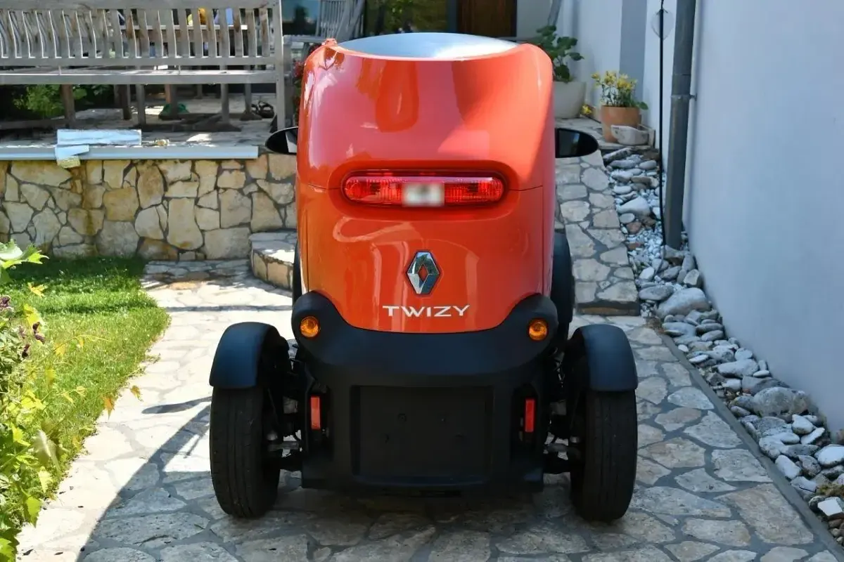 Gebraucht Renault Twizy 8 kW (11 PS) 2012 Orange Kleinwagen