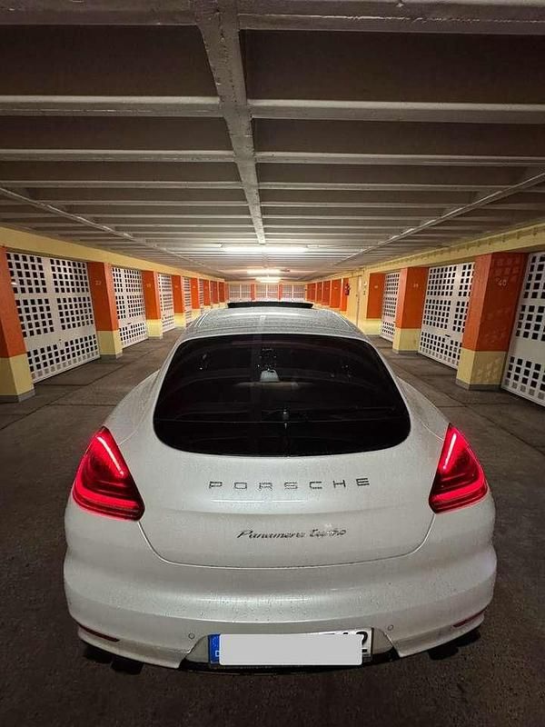 Gebraucht 2015 Porsche Panamera Turbo Limousine | 54.444 € (Superpreis) - Bild 1/4