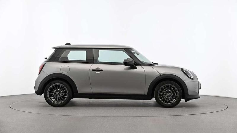 Second-hand Mini Cooper Classic 156 CP (114 kW) 2024 Gri Hatchback