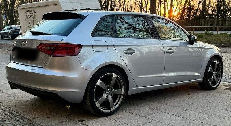 Gebraucht Audi A3 S-Line 110 PS (80 kW) 2015 Grau Limousine