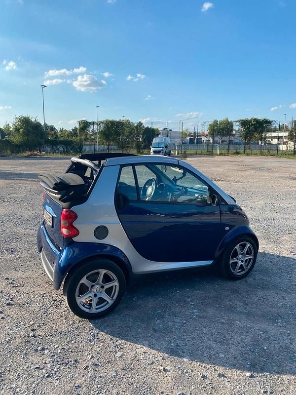 Blau Gebraucht 2004 Smart ForTwo Cabrio Cabrio | 2.000 € (Fairer Preis) - Bild 1/4