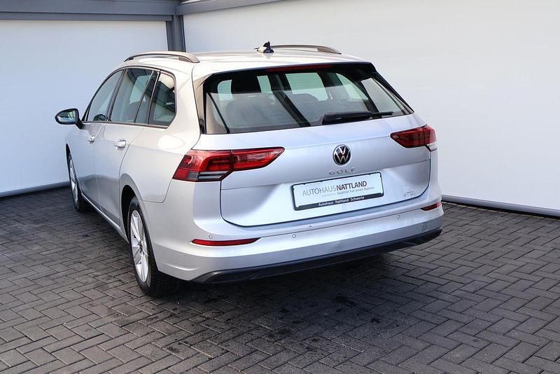 Gebraucht VW Golf VIII 150 PS (110 kW) 2023 Silber Limousine