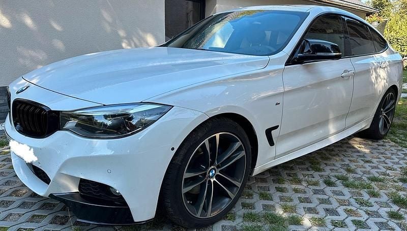 Weiß Gebraucht 2017 BMW 330 Limousine | 19.500 € (Fairer Preis) - Bild 1/4