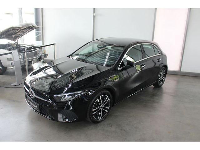 Gebraucht 2023 Mercedes A200 Progressive Limousine | 29.890 € (Etwas zu teuer) - Bild 1/4