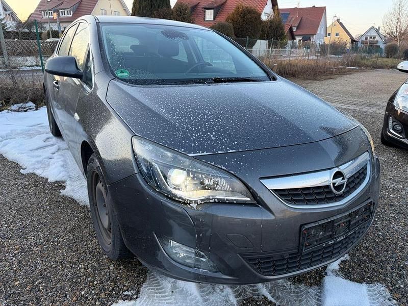 Gebraucht Opel Astra Sport 140 PS (102 kW) 2011 Grau Limousine