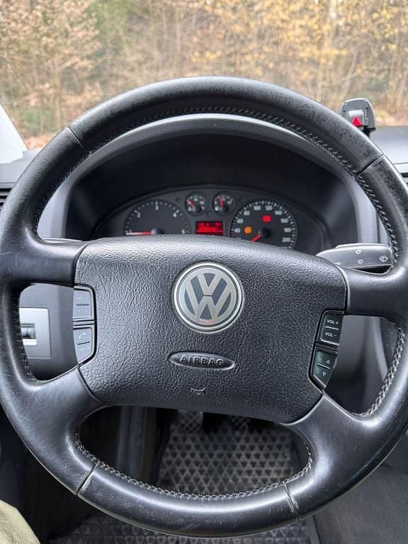 Second-hand VW T5 174 CP (127 kW) 2007 Verde Van