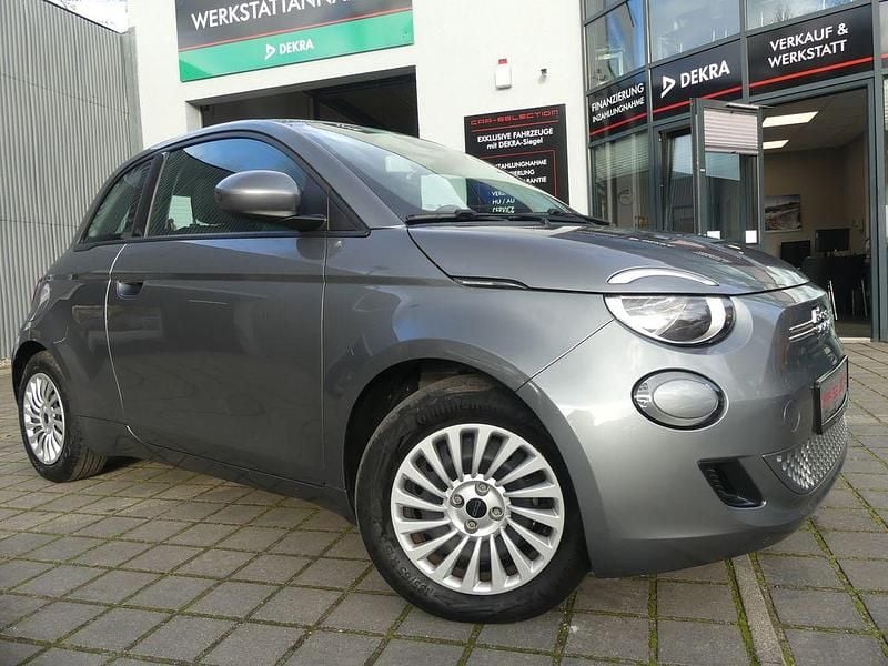 Grau Gebraucht 2023 Fiat 500e Action Kleinwagen | 13.400 € (Superpreis) - Bild 1/4