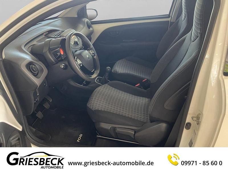 Weiß Gebraucht 2021 Peugeot 108 Active Kleinwagen | 10.990 € (Etwas zu teuer) - Bild 1/2