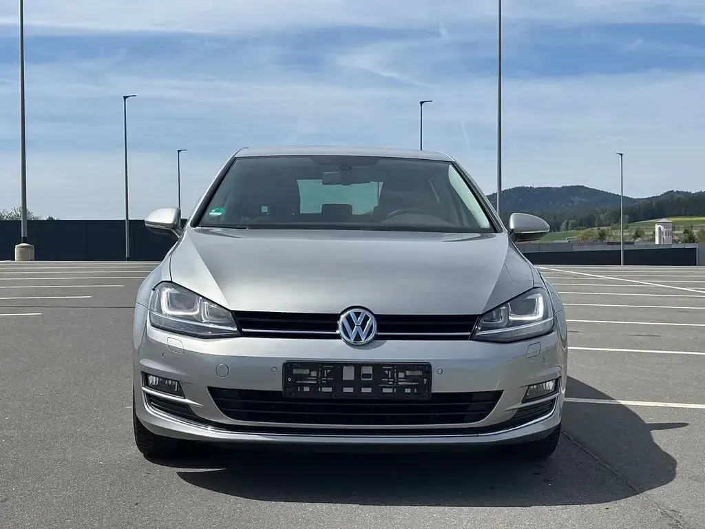 Gebraucht VW Golf VII Highline 122 PS (89 kW) 2014 Silber Limousine