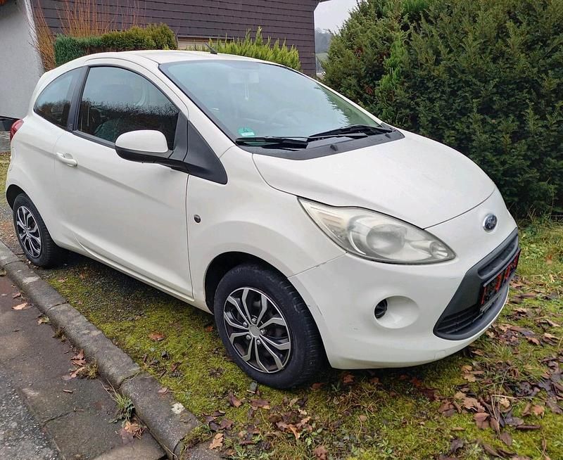 Weiß Gebraucht 2010 Ford Ka Kleinwagen | 499 € (Superpreis) - Bild 1/4