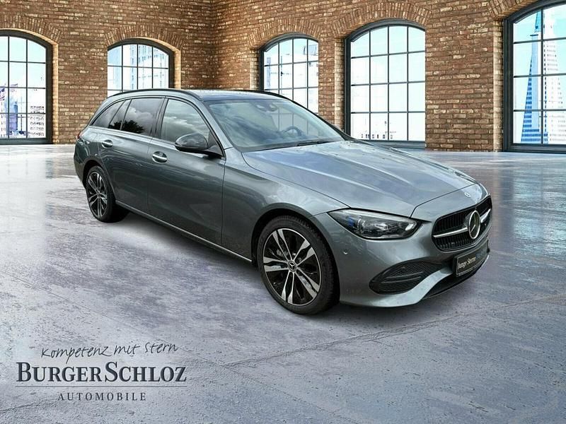 Gebraucht Mercedes C300e Night 313 PS (230 kW) 2022 Metalliclack selenitgrau Kombi