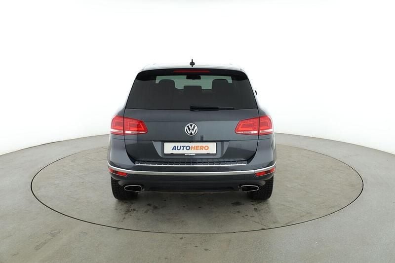 Gebraucht VW Touareg Terrain Tech 262 PS (192 kW) 2016 Grau SUV