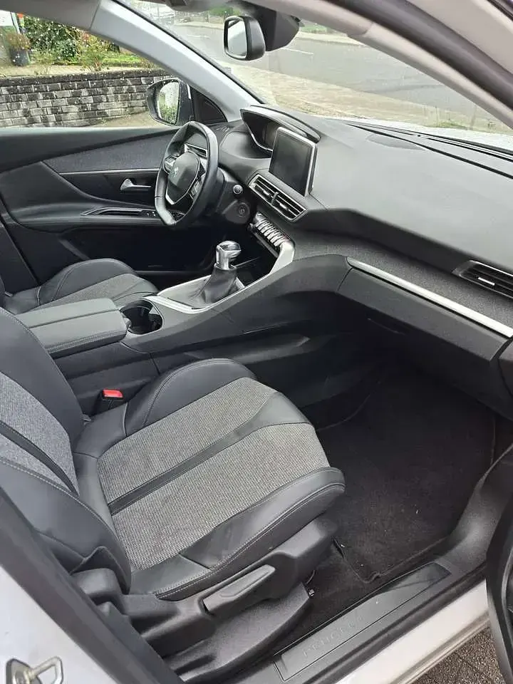 Gebraucht Peugeot 3008 131 PS (96 kW) 2019 Weiß SUV