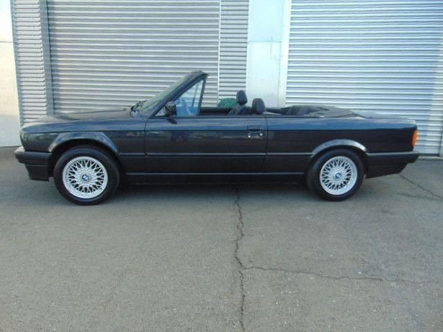 Schwarz Gebraucht 1991 BMW 320 Cabriolet Shadowline Cabrio | 16.980 € - Bild 1/4
