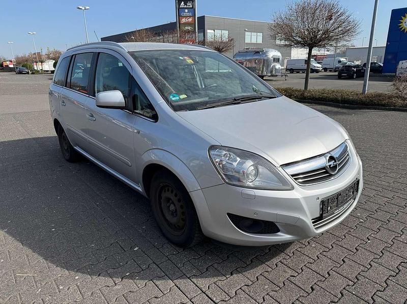 Gebraucht Opel Zafira Cosmo 140 PS (102 kW) 2012 Silber Van / Kleinbus