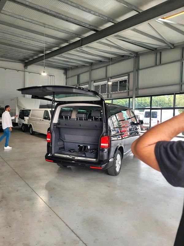 Schwarz Gebraucht 2014 VW T5 Van | 16.900 € (Guter Preis) - Bild 1/4
