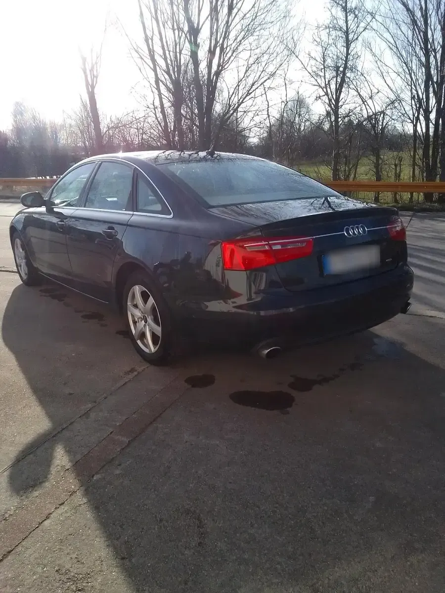 Gebraucht Audi A6 204 PS (150 kW) 2012 Blau Limousine