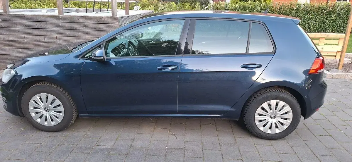 Gebraucht VW Golf VII Comfortline 105 PS (77 kW) 2013 Blau Limousine