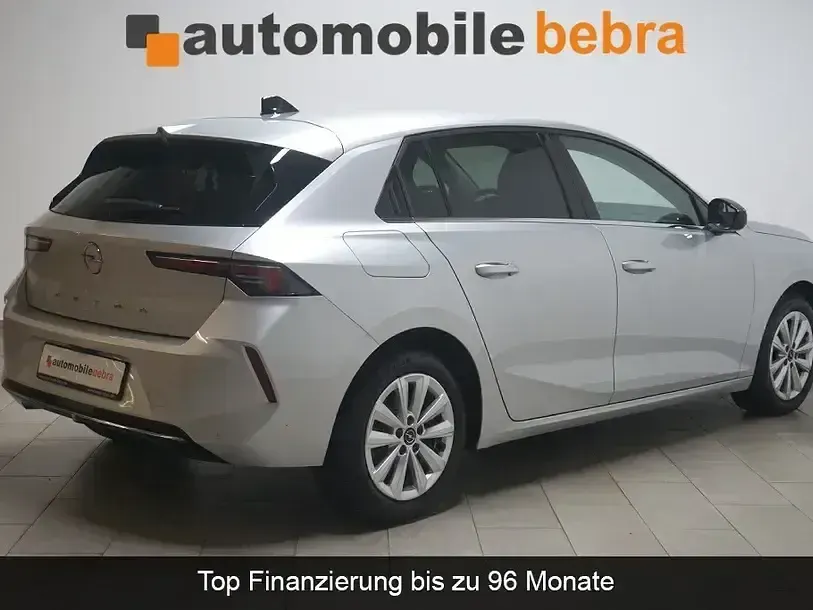 Gebraucht Opel Astra Elegance 131 PS (96 kW) 2023 Kristall silber Kleinwagen