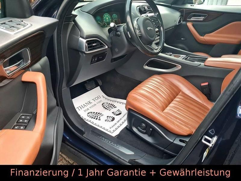 Gebraucht Jaguar F-Pace Portfolio 301 PS (221 kW) 2017 Blau SUV