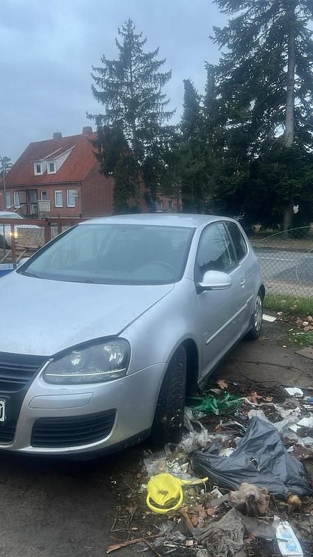 Gebraucht VW Golf IV 105 PS (77 kW) 2005 Silber Kleinwagen