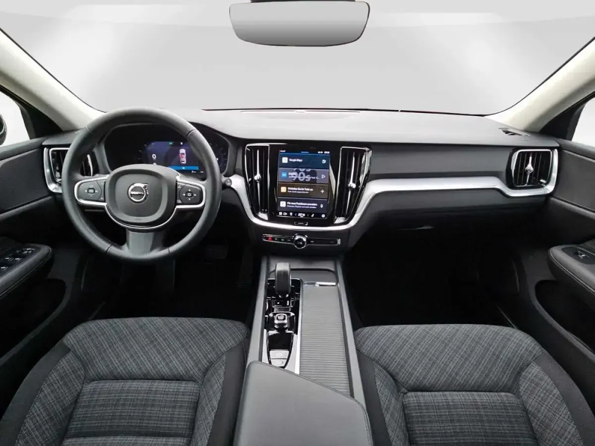 Gebraucht Volvo V60 Core 163 PS (119 kW) 2024 Kombi