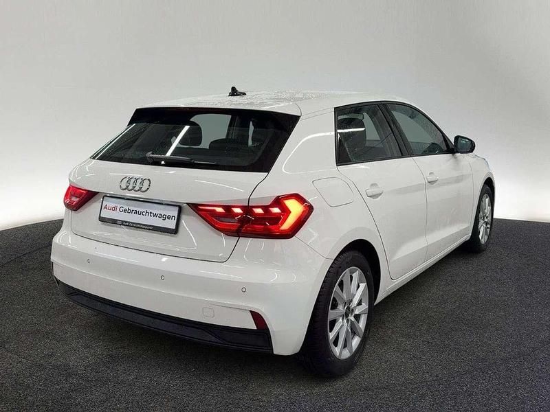 Gebraucht Audi A1 95 PS (69 kW) 2023 B4 cortinaweiß SUV