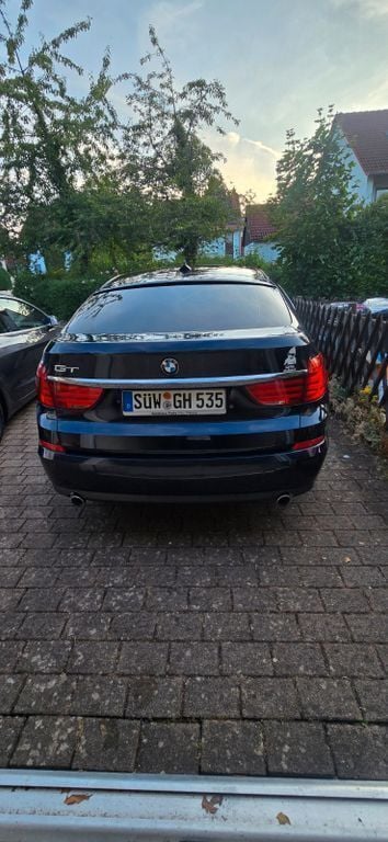 Blau Gebraucht 2013 BMW 535 Gran Turismo Performance Limousine | 14.500 € (Superpreis) - Bild 1/4
