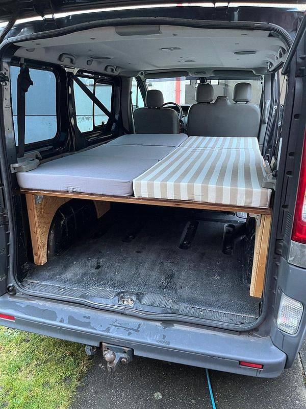 Gebraucht Opel Vivaro 114 PS (83 kW) 2008 Schwarz Van / Kleinbus