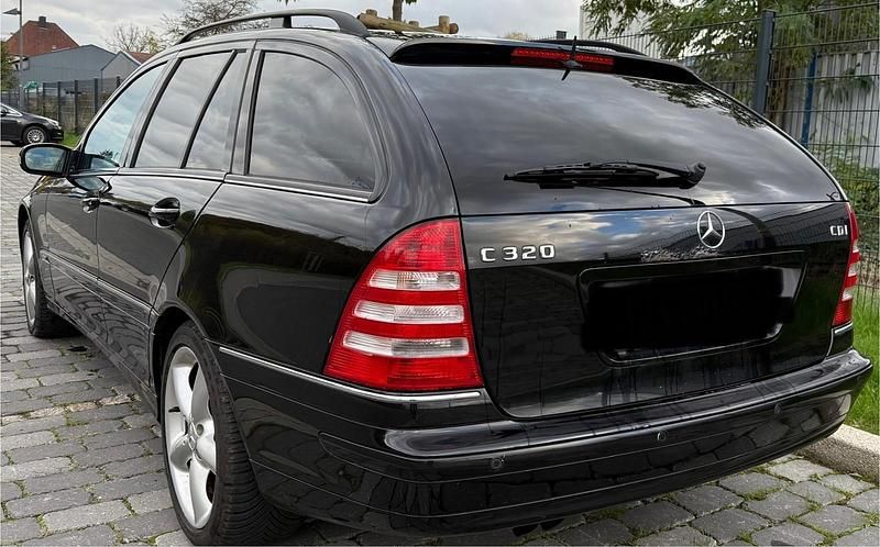 Gebraucht Mercedes C320 224 PS (164 kW) 2006 Schwarz Kombi