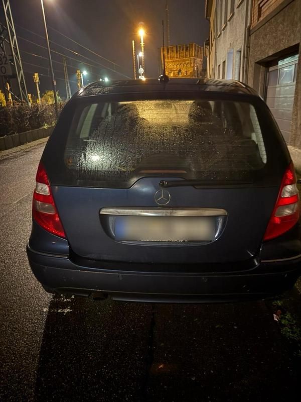 Blau Gebraucht 2006 Mercedes A170 Kleinwagen | 2.300 € (Superpreis) - Bild 1/4