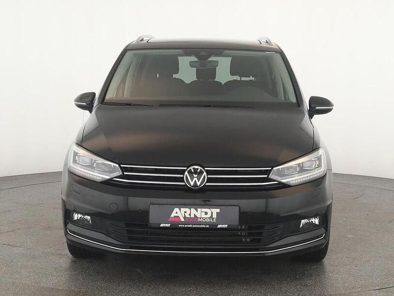 Gebraucht VW Touran Highline 150 PS (110 kW) 2025 Deep black perleffekt Van / Kleinbus