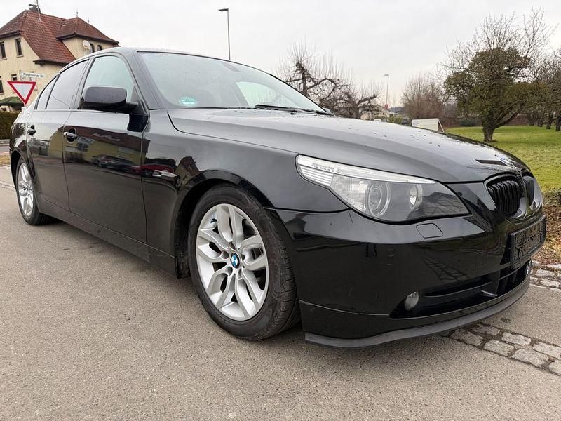 Gebraucht BMW 523 Advantage 177 PS (130 kW) 2006 Schwarz Limousine