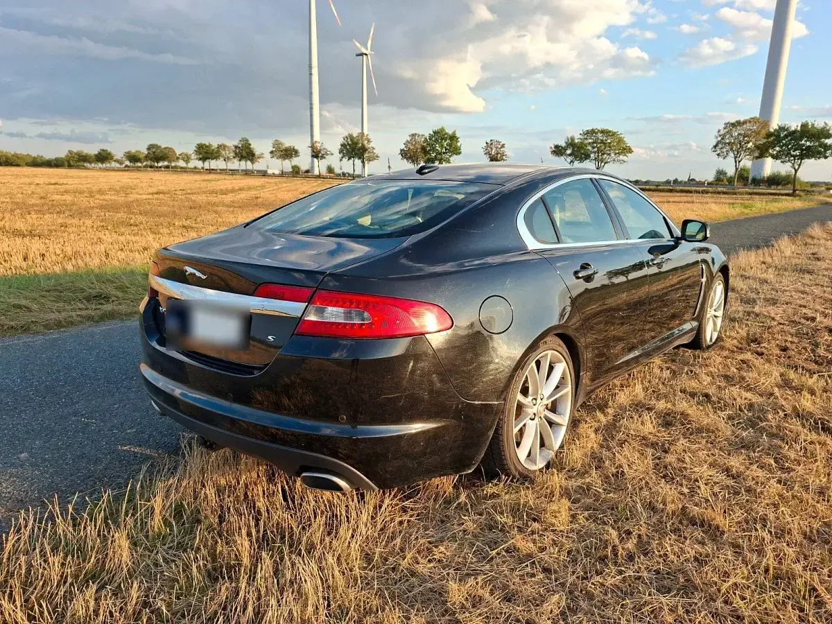 Gebraucht Jaguar XF S 275 PS (202 kW) 2011 Schwarz Limousine