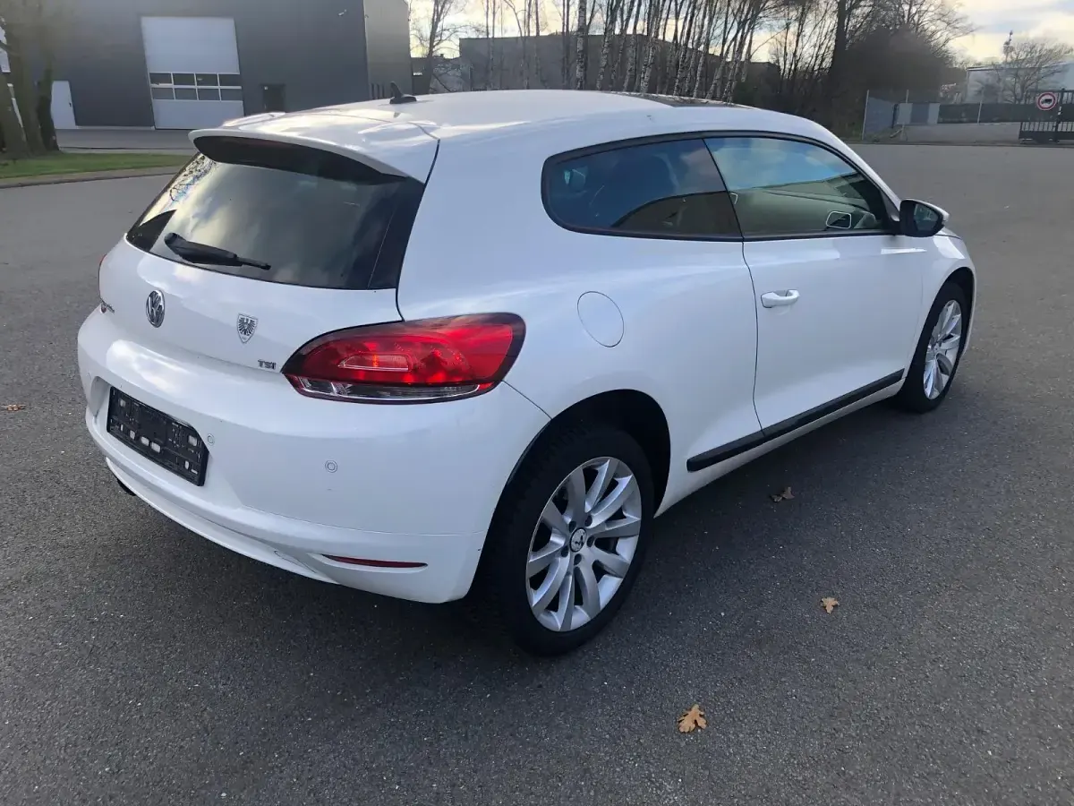 Gebraucht VW Scirocco 122 PS (89 kW) 2010 Weiß Coupé
