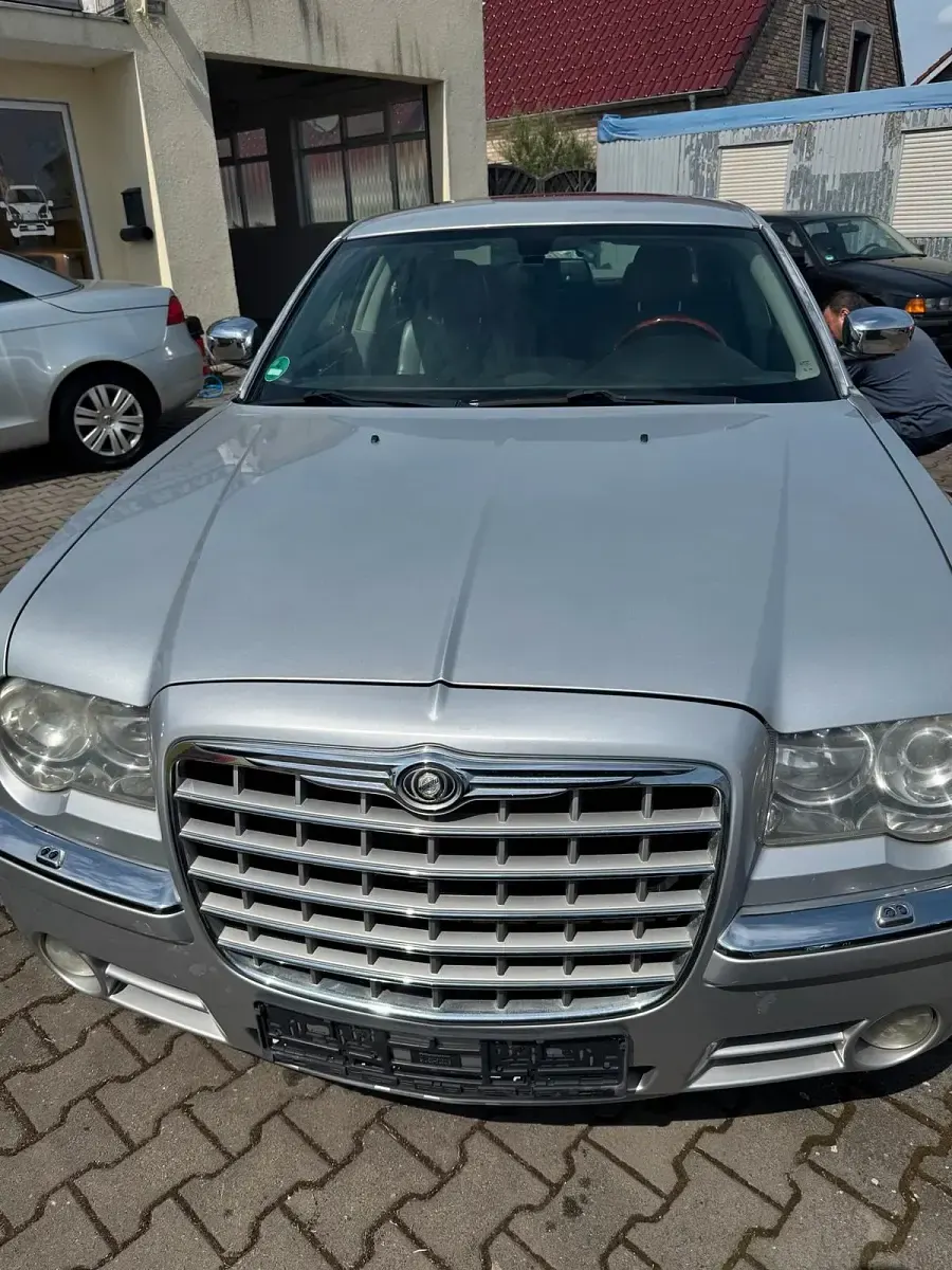 Używany Chrysler 300C 218 KM (160 kW) 2007 Srebrny Sedan/Limuzyna