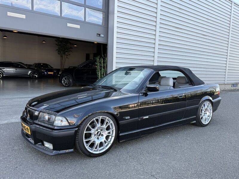 Schwarz Gebraucht 1994 BMW 320 Cabriolet M Sport Cabrio | 8.950 € - Bild 1/4