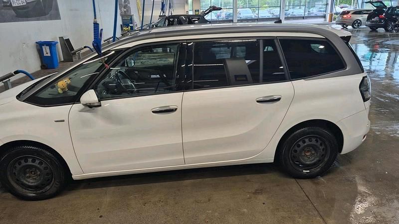 Weiß Gebraucht 2015 Citroën C4 Picasso Van / Kleinbus | 4.500 € - Bild 1/4