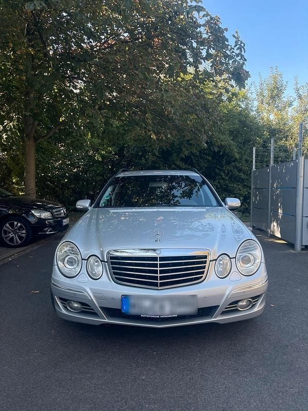 Silber Gebraucht 2007 Mercedes E320 Kombi | 5.500 € (Guter Preis) - Bild 1/4