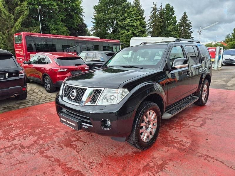 Schwarz Gebraucht 2015 Nissan Pathfinder SUV | 20.999 € (Fairer Preis) - Bild 1/2