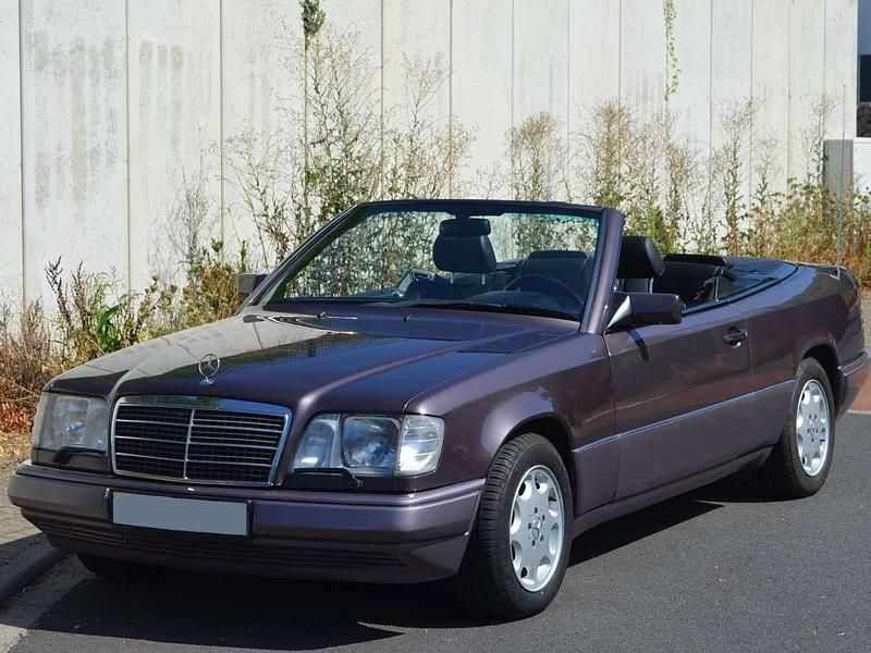 Violet Gebraucht 1994 Mercedes E320 Cabrio | 23.990 € - Bild 1/4