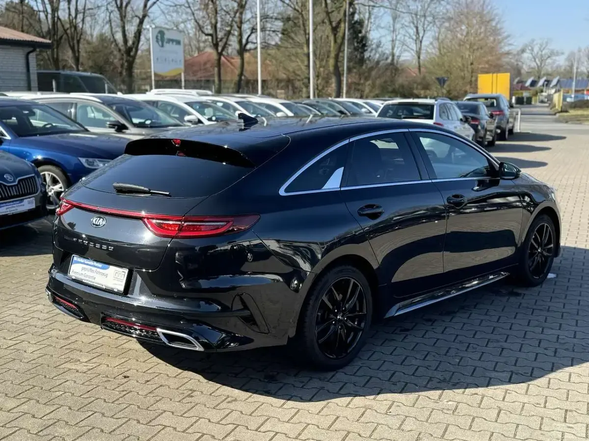 Gebraucht Kia ProCeed GT-Line 136 PS (100 kW) 2020 (1k) zilinaschwarz met. Kombi