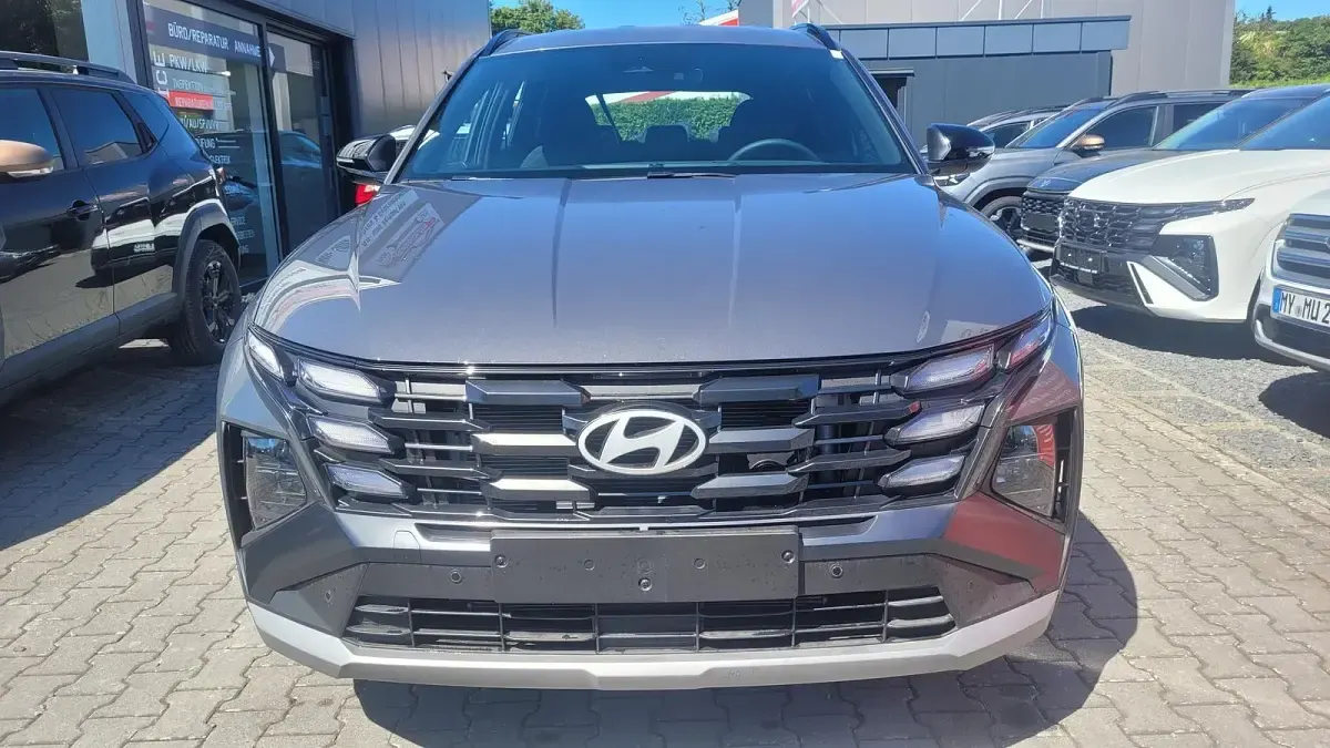 Neu Hyundai Tucson Blackline 239 PS (175 kW) 2026 Ecotronic grau SUV