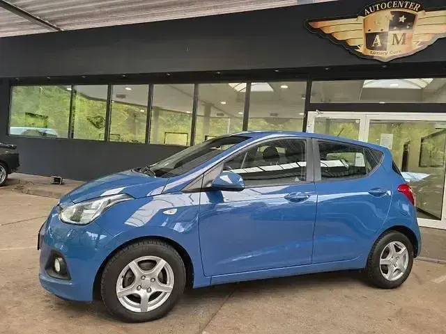 Gebraucht Hyundai i10 Trend 170 PS (125 kW) 2016 Blau Kleinwagen