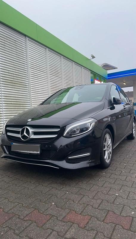 Gebraucht Mercedes B200 Urban 2015 Schwarz Van / Kleinbus
